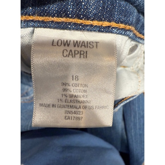 Old Navy Capri Jeans Womens Size 18 Blue Denim Stretch Cuffed Medium Wash Preppy - Picture 2 of 5